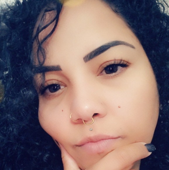 Meet your Posher, Lorraine - Picture 3 of 3